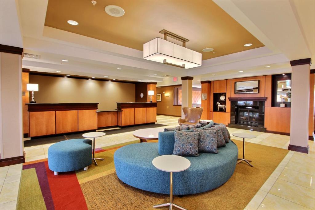 Fairfield Inn & Suites by Marriott Milwaukee Airport Main image 1